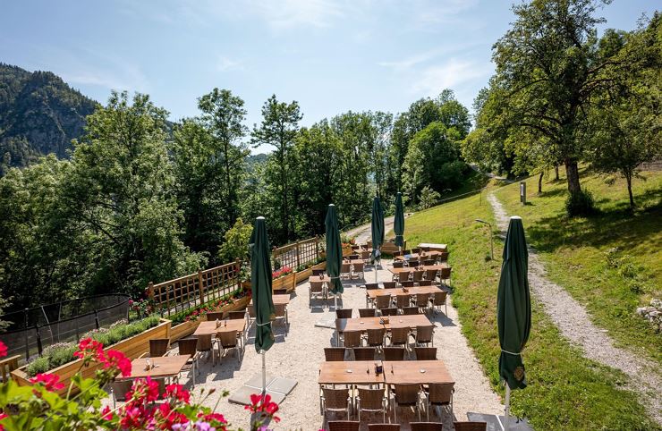 Bergkhof Ebbs Kaisertal Gastgarten Ansicht
